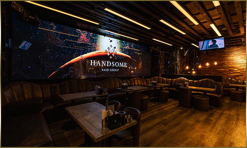 HANDSOME 店内
